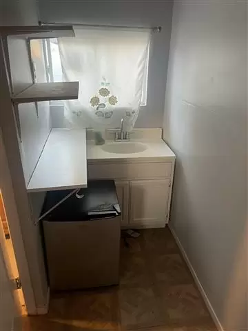 $600 : Cuarto con baño para una 1 image 3