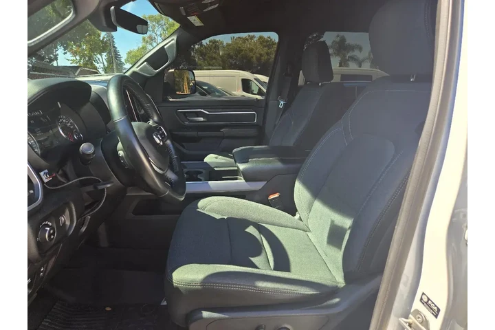 $29100 : Ram 1500 2021 4x4 Big Horn 4 image 2