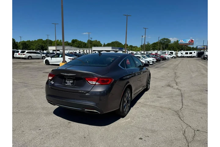 $5980 : 2015 200 4dr Sdn C FWD image 2