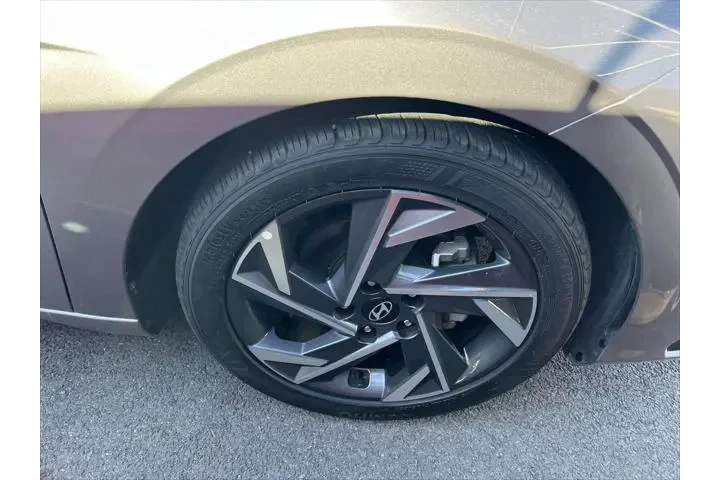 $18998 : Hyundai ELANTRA 2024 SEL 4dr image 7