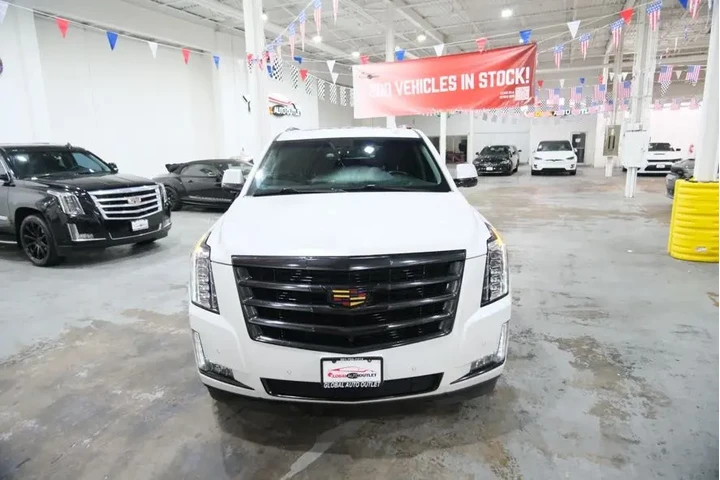 $37375 : 2019 CADILLAC Escalade Luxury image 3