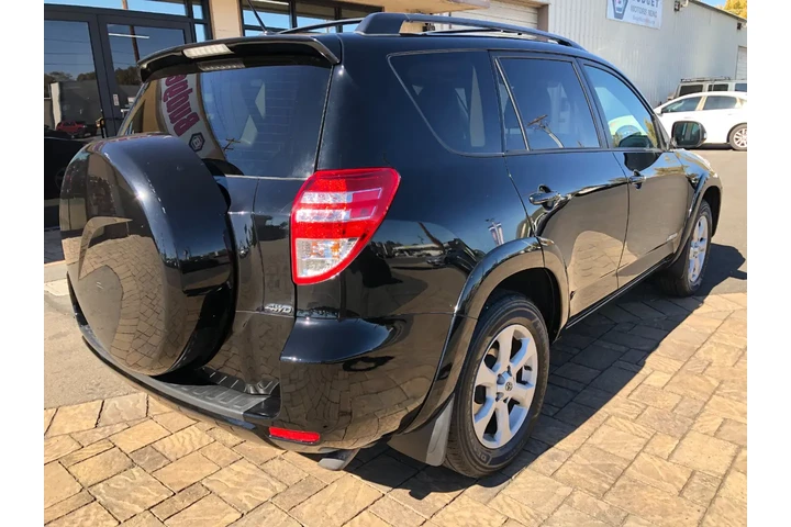 $11990 : 2011 RAV4 Limited I4 4WD image 3