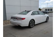 $25987 : Lincoln Continental 2018 Res thumbnail