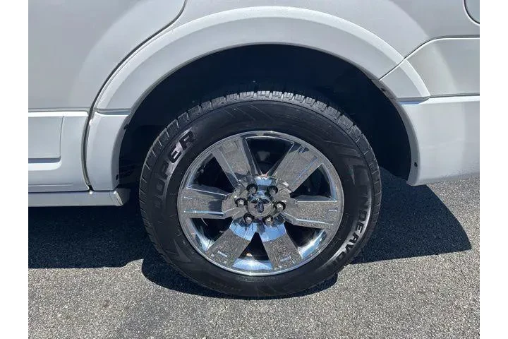 $21559 : Ford Expedition 2009 4x4 Lim image 8