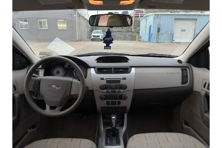 $7500 : Ford Focus 2009 SE 4dr Sedan image 9