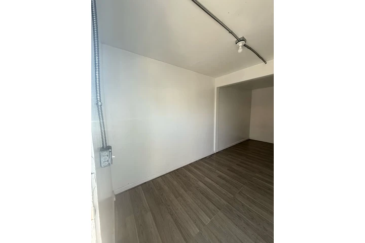 $950 : Se renta cuarto image 2