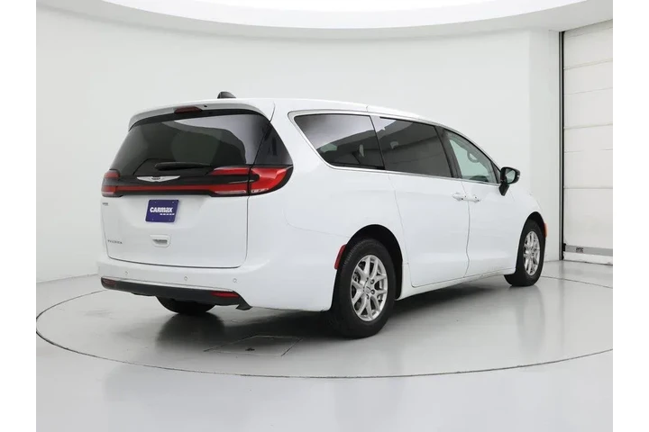 $28998 : Chrysler Pacifica 2024 Touri image 8