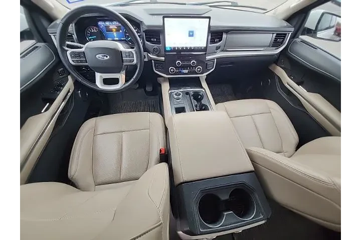 $39897 : Ford Expedition 2023 4x2 XLT image 5