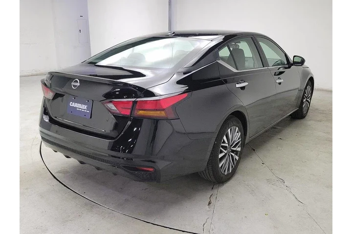 $21998 : Nissan Altima 2025 2.5 SV 4d image 5