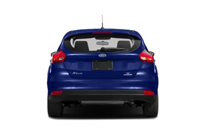 2018 Focus SE image 5