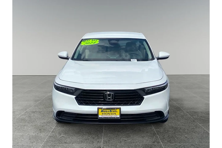 $30023 : Honda Accord 2024 LX 4dr Sed image 8