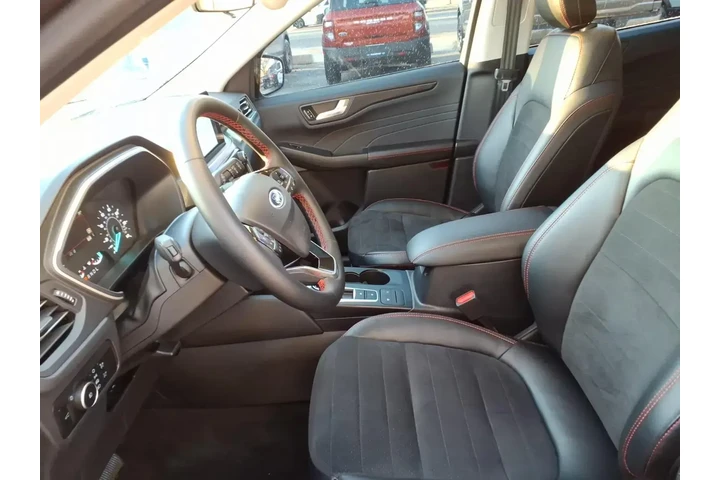 $26817 : Ford Escape 2022 AWD SEL 4dr image 9