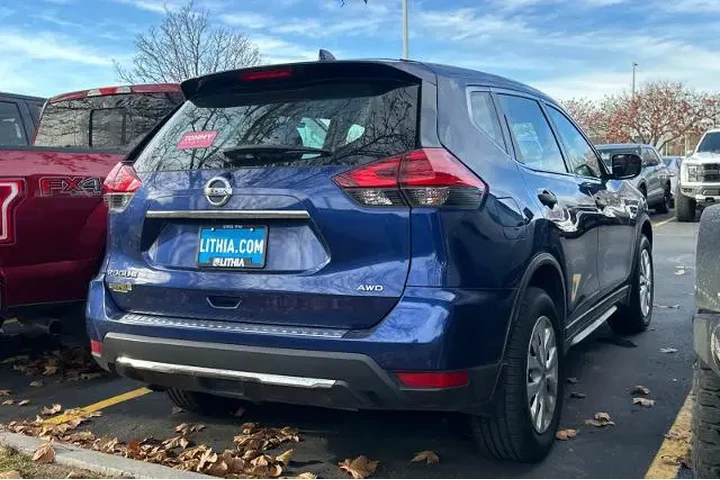 $9995 : Nissan Rogue 2017 AWD S 4dr image 2
