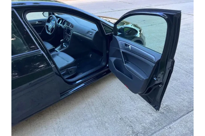 $9997 : 2020 Golf TSI image 9