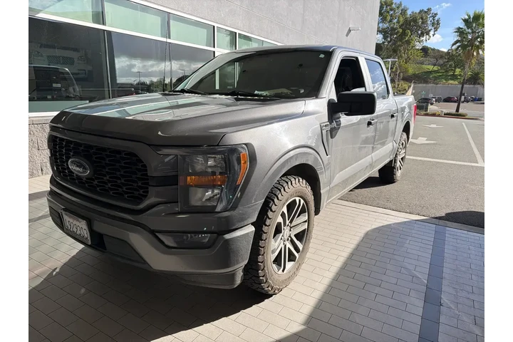 $28900 : Ford F-150 2023 4x2 XL 4dr S image 1