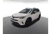 Toyota RAV4 2018 AWD Adventu en Baltimore