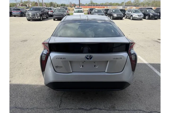 $15999 : 2018 Prius Two image 6