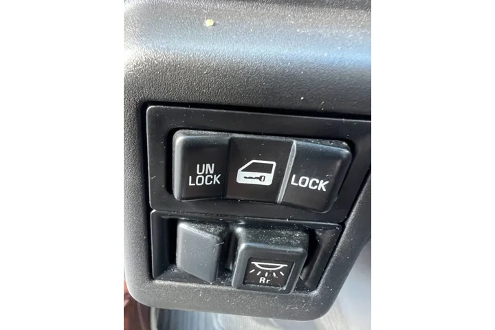 $7900 : 2003 NPR image 10