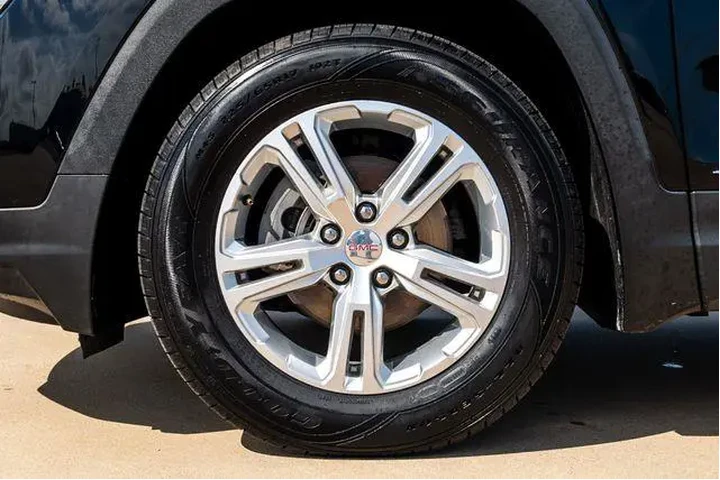 $21384 : GMC Terrain 2022 SLE 4dr SUV image 6