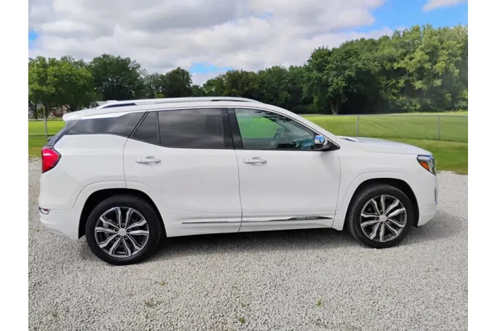 $16997 : 2018 GMC Terrain Denali image 6