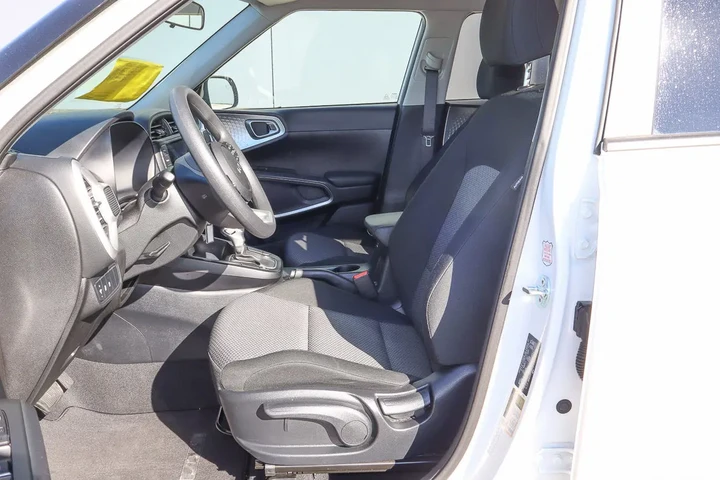 $17188 : 2024 Soul LX image 7