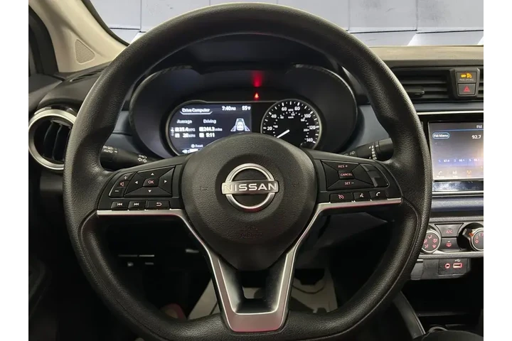 $19521 : Nissan Versa 2025 SV 4dr Sed image 9