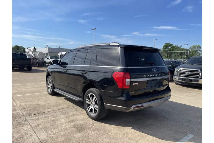 $39959 : Ford Expedition 2022 4x2 XLT image 4