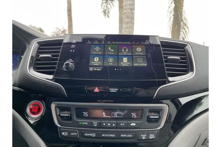 $29990 : Honda Pilot 2021 AWD Touring image 8