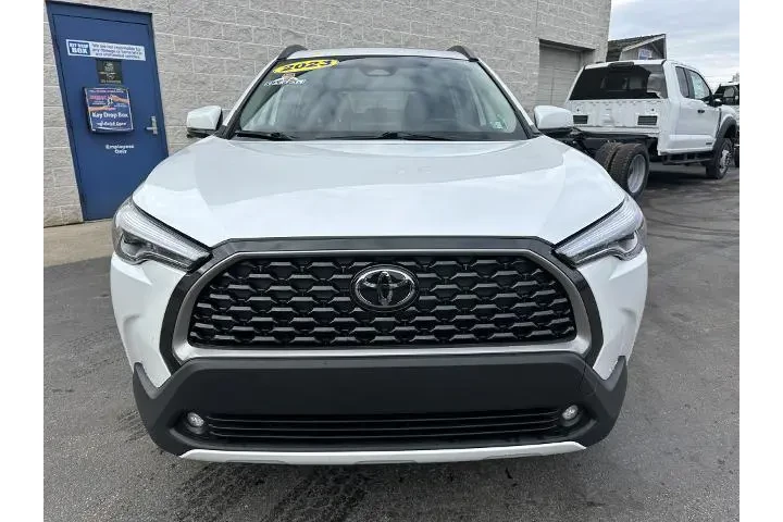 $27895 : Toyota Corolla Cross 2023 XL image 3