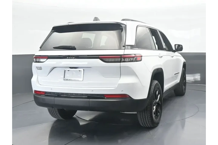 $28984 : Jeep Grand Cherokee 2024 4x2 image 5