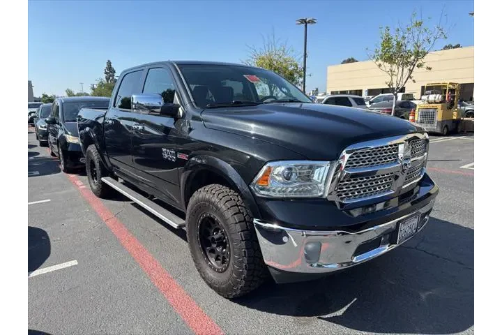 $23995 : Ram 1500 2017 4x4 Laramie 4d image 4