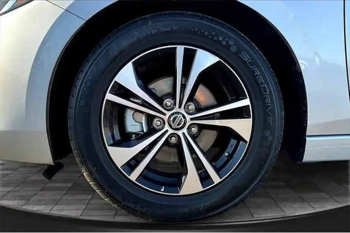 $15998 : Nissan Sentra 2021 SV 4dr Se image 9