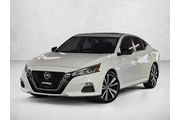 $14993 : Nissan Altima 2020 2.5 SR 4d thumbnail