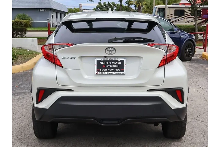 $20890 : Toyota C-HR 2021 LE 4dr Cros image 10