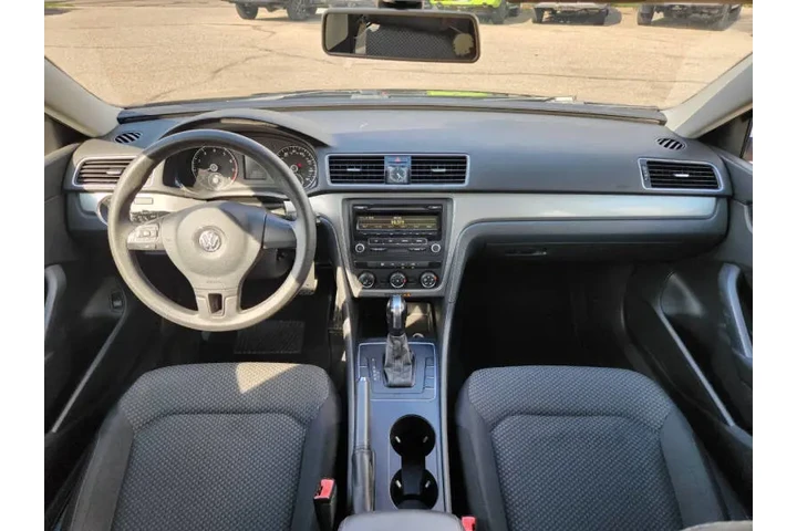 $6398 : 2013 Passat S PZEV image 4