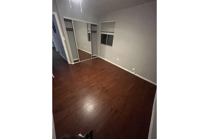 $1000 : 1 cuarto en renta image 2