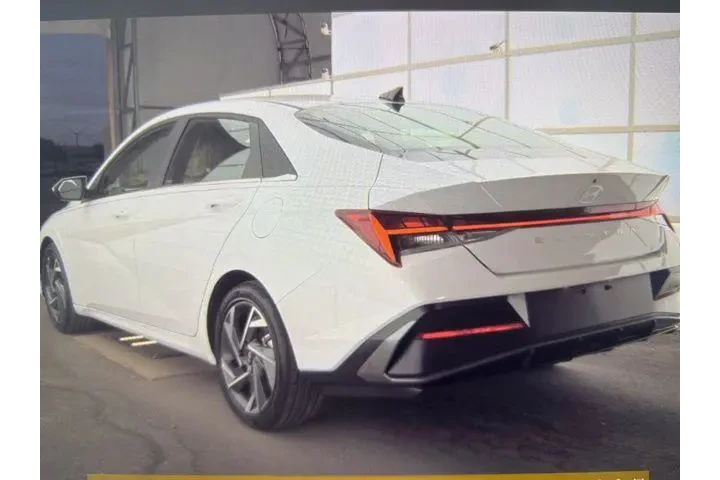 $22779 : Hyundai ELANTRA 2025 SEL Con image 9