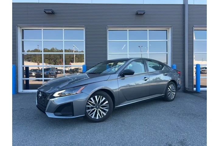 $19999 : Nissan Altima 2024 2.5 SV 4d image 1