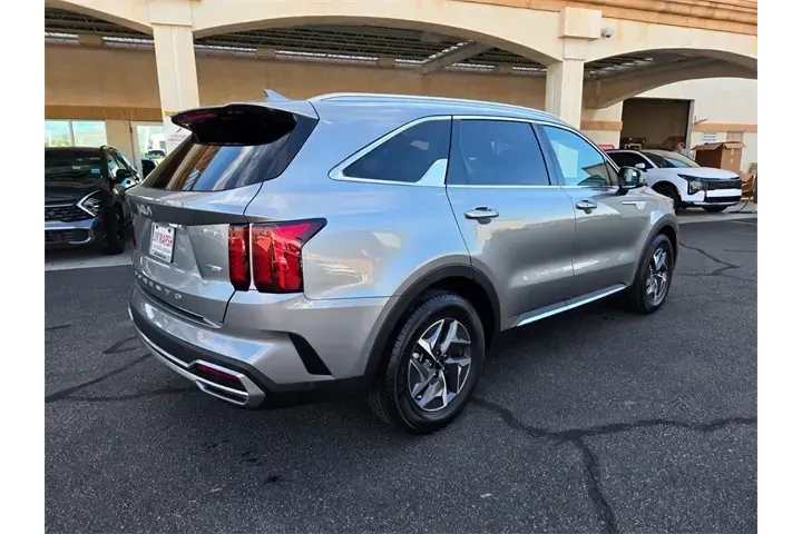 $22950 : Kia Sorento Hybrid 2022 S 4d image 6