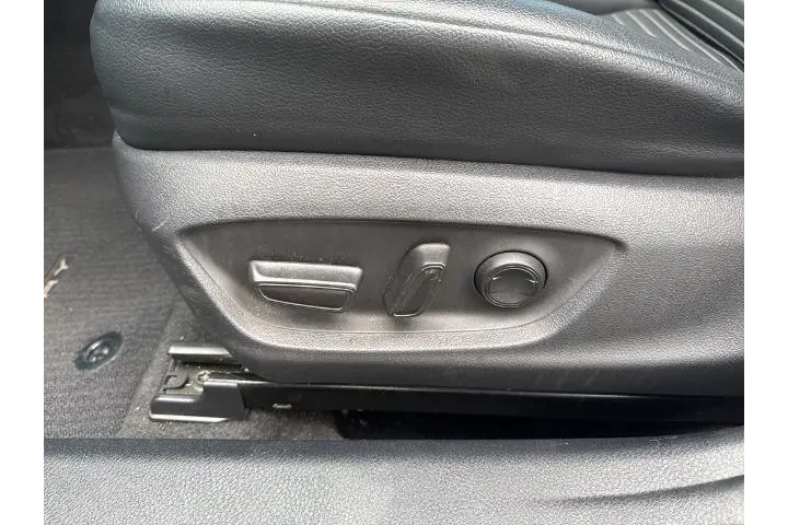 $19669 : Toyota Camry 2020 SE 4dr Sed image 8