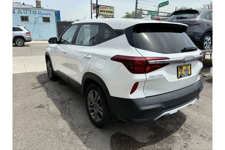 $16995 : 2023 Seltos LX image 7