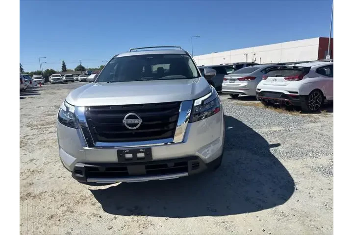 $34999 : Nissan Pathfinder 2025 SL 4d image 2