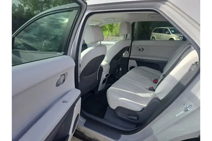 $28350 : Hyundai IONIQ 5 2023 AWD SEL image 9