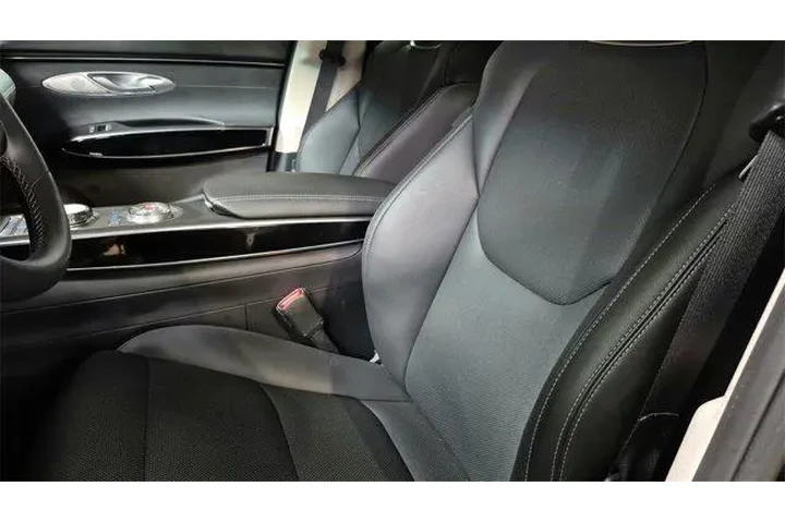 $38498 : Genesis GV70 2025 AWD 2.5T S image 10