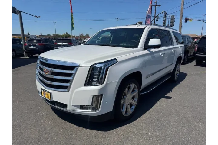 $27998 : 2019 Escalade ESV Luxury image 5
