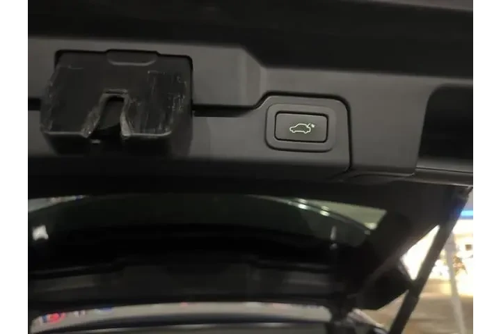 $10899 : Land Rover Range Rover Evoqu image 9