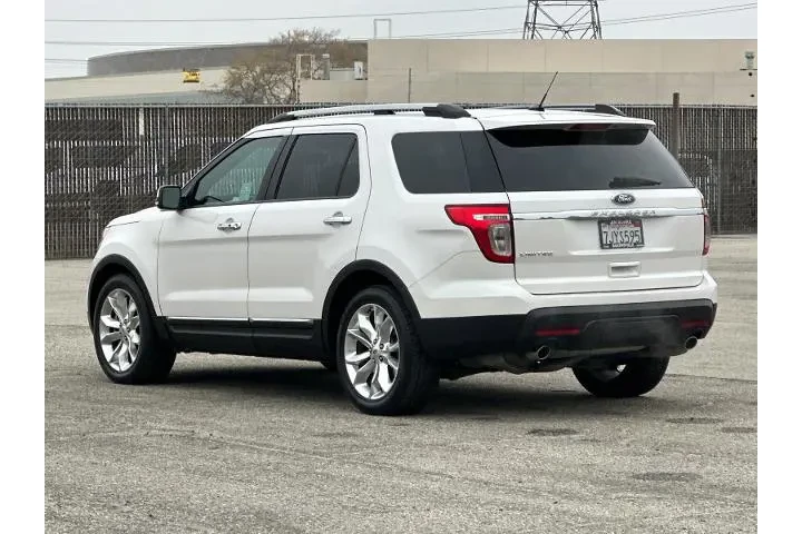 $13990 : Ford Explorer 2015 Limited 4 image 5