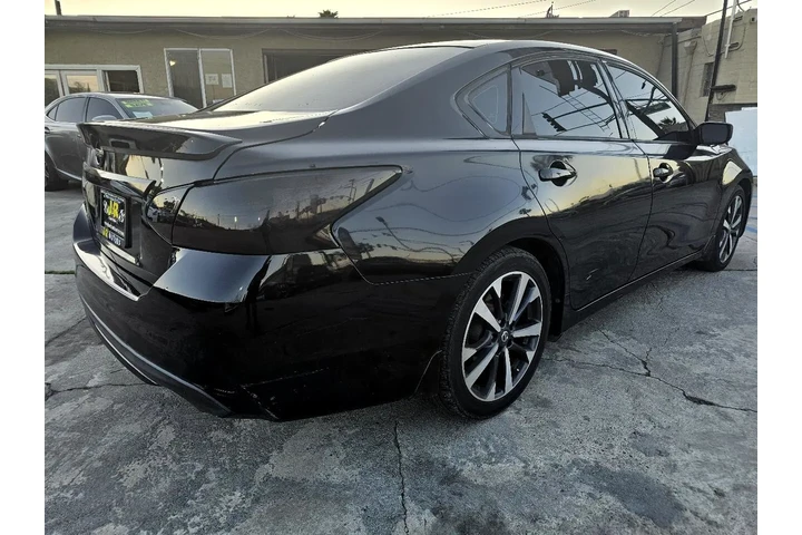 $9495 : 2016 Altima 2.5 SR image 4