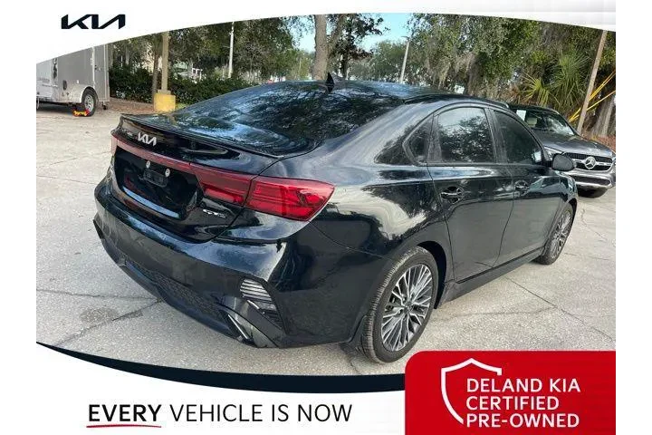 $17347 : Kia Forte 2023 GT-Line 4dr S image 5