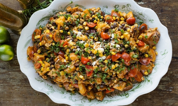 ensalada mexicana de papa con chipotle